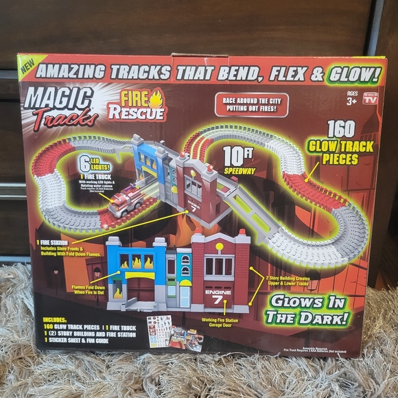 Magic Tracks Fire Rescue - Picture 2 of 3